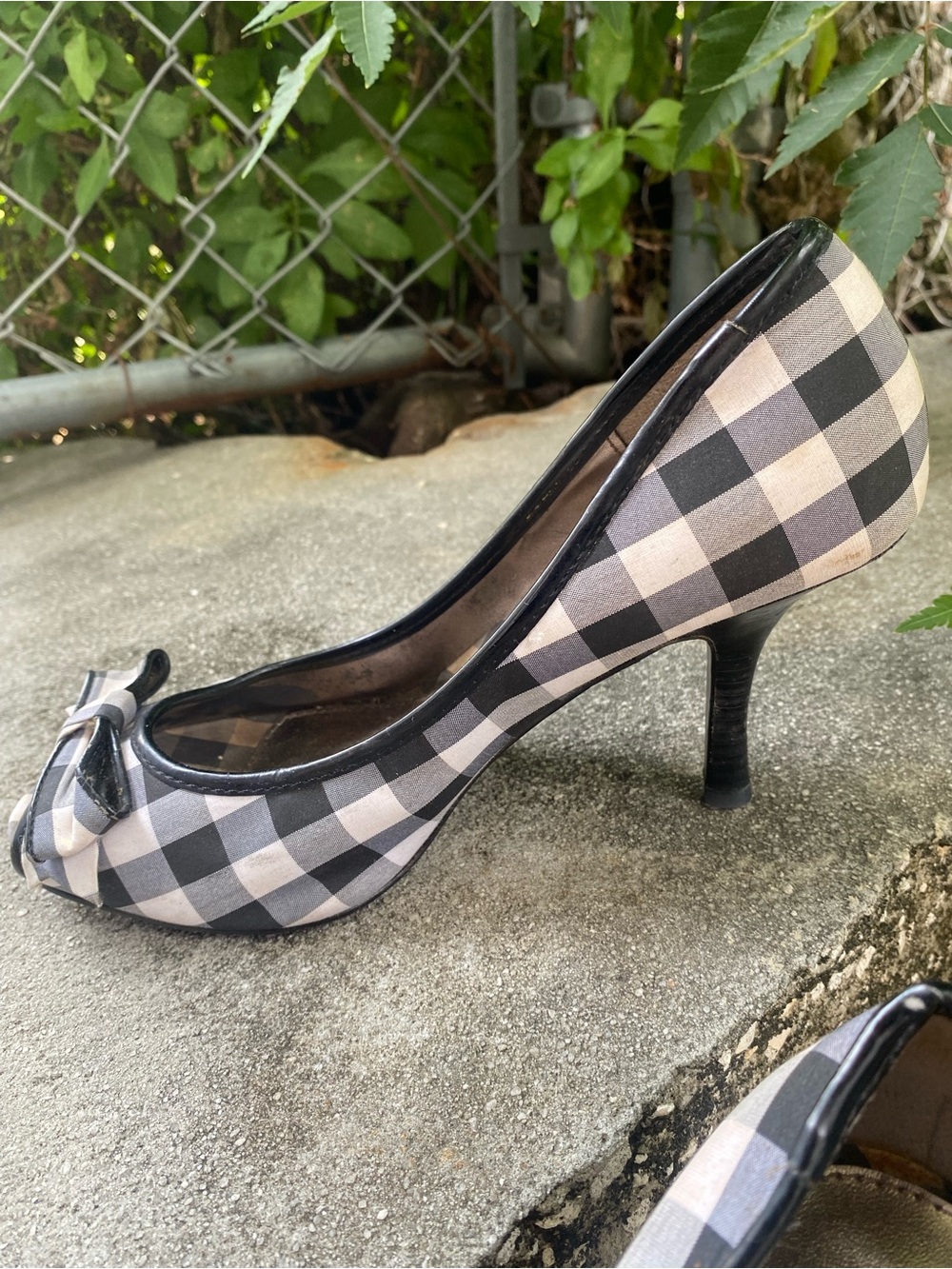 Vintage Unlisted by Kenneth Cole Black & White Plaid Peep-Toe Heels with Bow - Picture 4 of 12